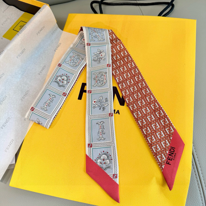 Fendi Seiden Bandeau