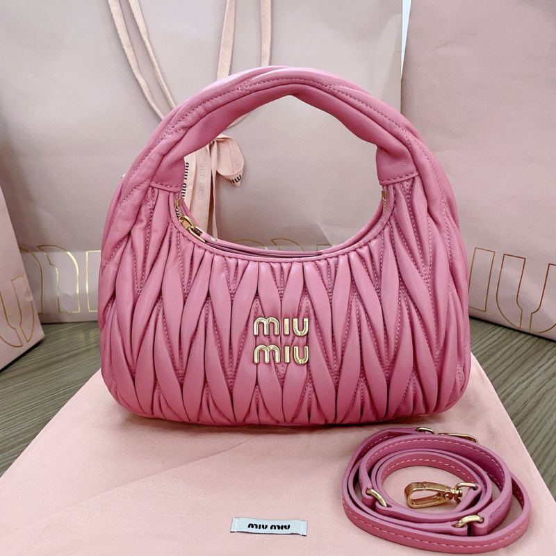 Miu Miu Wander matelassé nappa leather hobo bag-Begonia Pink