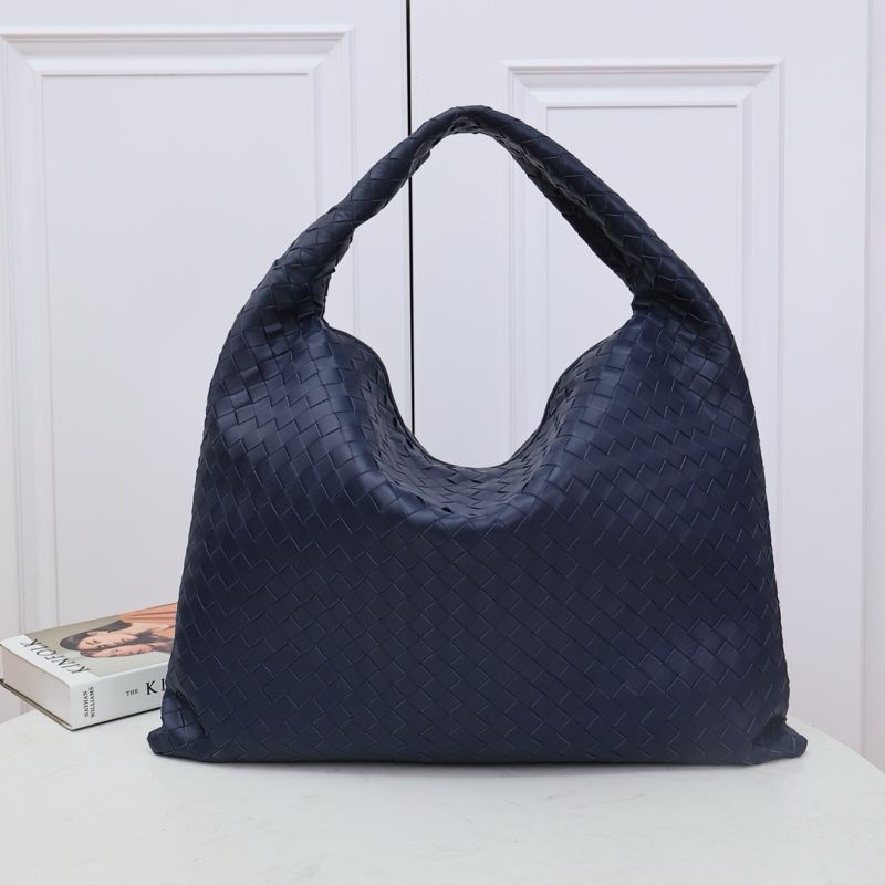 Bottega Veneta Large Hop Shoulder Bag -Navy blue