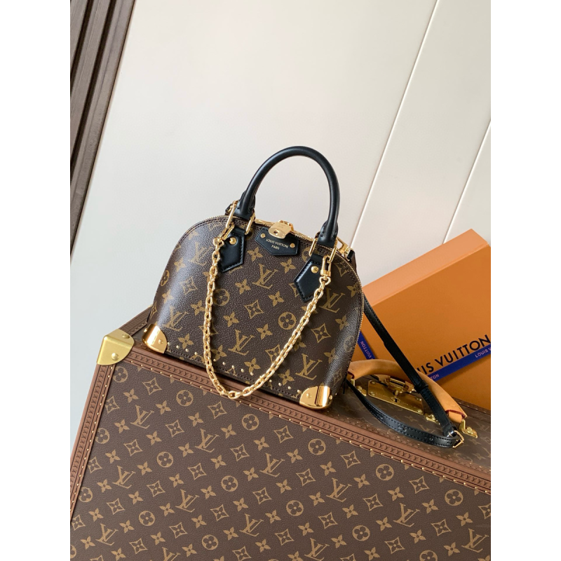 M26084 Alma Trunk BB 