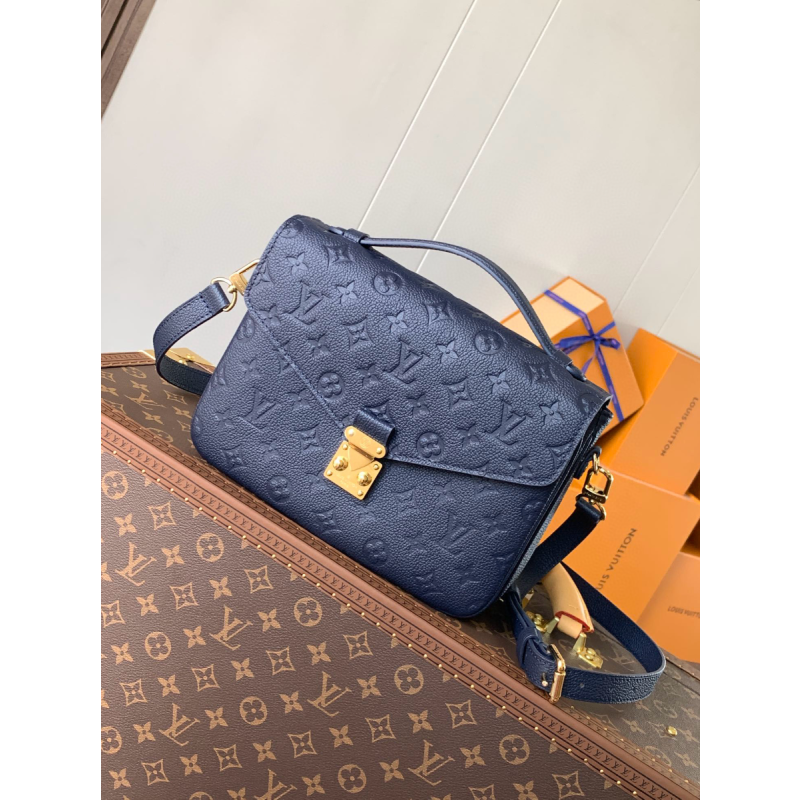 M44071 Pochette Metis